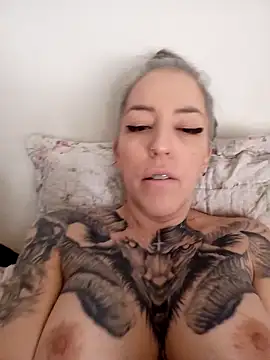 vamporasuccubus19777 online show from 21, 9, 2025