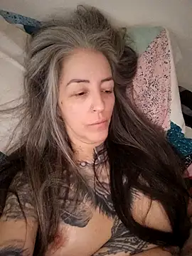 Snapshot of vamporasuccubus19777 chatting on 5, 7, 2026 vamporasuccubus19777 online show from 5, 7, 2026