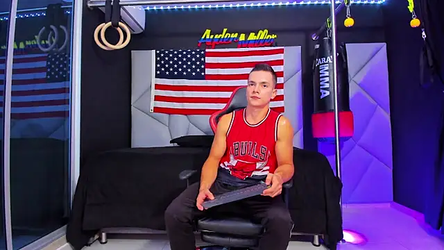 Aydenmiller96 online show from 4, 2, 2025