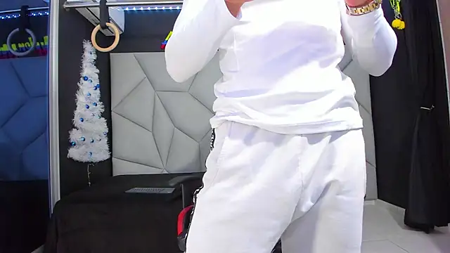 Aydenmiller96 online show from 27, 12, 2024