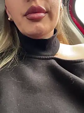 Snapshot of Dirtyfeelin chatting on 1, 3, 2025 Dirtyfeelin online show from 1, 3, 2025