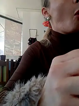 Snapshot of Dirtyfeelin chatting on 3, 2, 2026 Dirtyfeelin online show from 3, 2, 2026