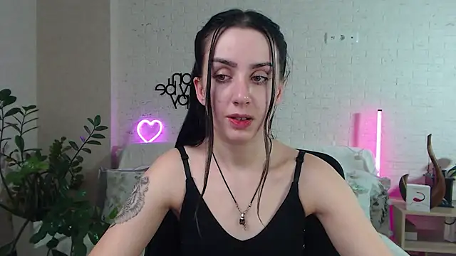 FranceskoJones online show from 4, 3, 2025