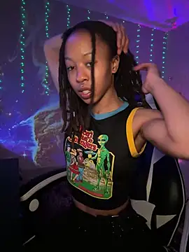 thebrattygoddess online show from 13, 3, 2025