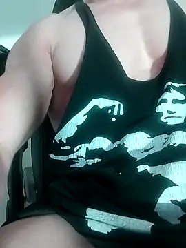 sexy fit guy on cam online show from 18, 9, 2025