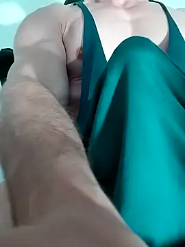 sexy fit guy on cam online show from 9, 2, 2026