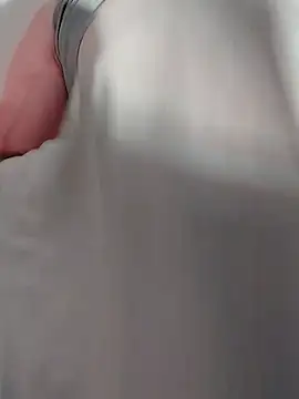 sexy fit guy on cam online show from 14, 2, 2025