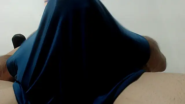 sexy fit guy on cam online show from 13, 2, 2025