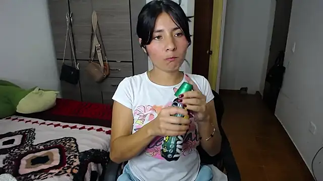 Snapshot of emily_honter chatting on 18, 2, 2025 emily honter online show from 18, 2, 2025