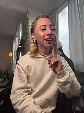 Littlebunny21 online show from 31, 5, 2026