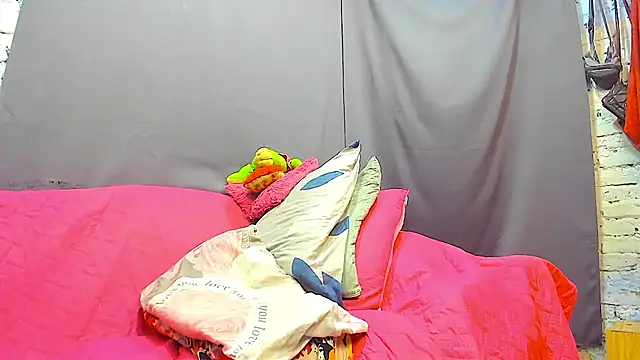 KataleyaCollins online show from 8, 1, 2026