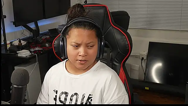 Bubbleliyah online show from 26, 2, 2025