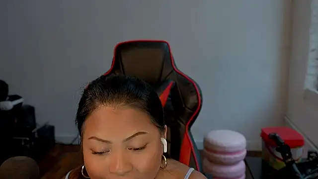 Snapshot of Bubbleliyah chatting on 30, 4, 2026 Bubbleliyah online show from 30, 4, 2026