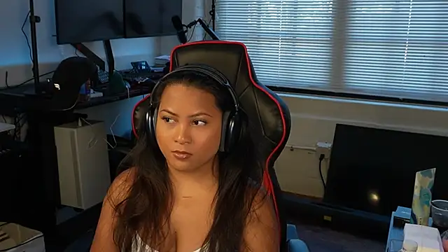 Bubbleliyah online show from 4, 2, 2025