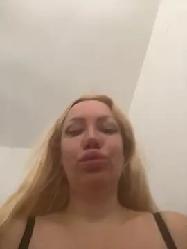 SofiaJoy online show from 9, 5, 2026