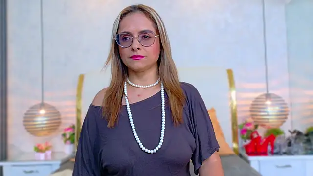 MarilynVega1 online show from 25, 6, 2026