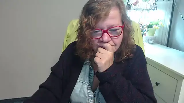 Adelewildx online show from 2, 10, 2025