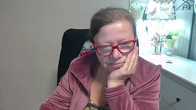 Adelewildx online show from 23, 9, 2025