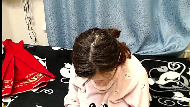 alisacucumber online show from 25, 1, 2025