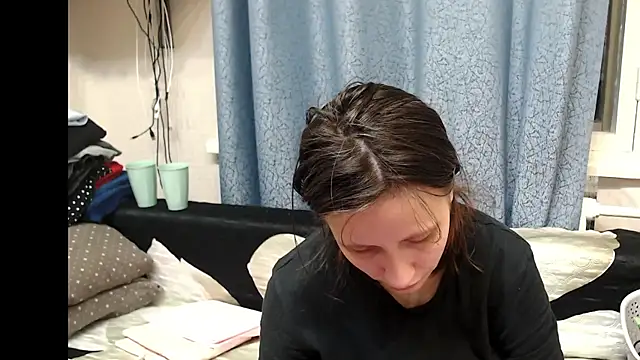 alisacucumber online show from 18, 2, 2025