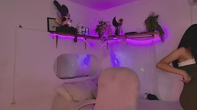 Snapshot of YourKatt chatting on 7, 11, 2025 YourKatt online show from 7, 11, 2025