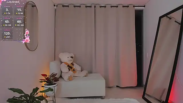 Snapshot of roxie_gates_ chatting on 26, 10, 2025 roxie gates online show from 26, 10, 2025