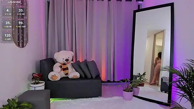 Snapshot of roxie_gates_ chatting on 27, 2, 2025 roxie gates online show from 27, 2, 2025