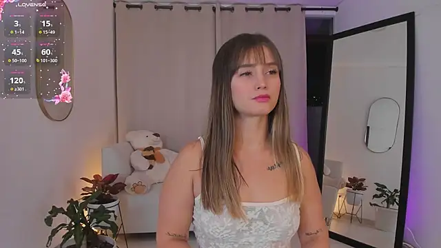 Snapshot of roxie_gates_ chatting on 19, 11, 2025 roxie gates online show from 19, 11, 2025