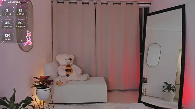 Snapshot of roxie_gates_ chatting on 17, 11, 2025 roxie gates online show from 17, 11, 2025