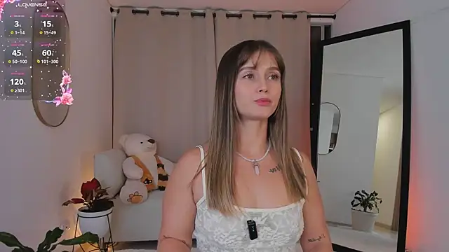 Snapshot of roxie_gates_ chatting on 28, 10, 2025 roxie gates online show from 28, 10, 2025