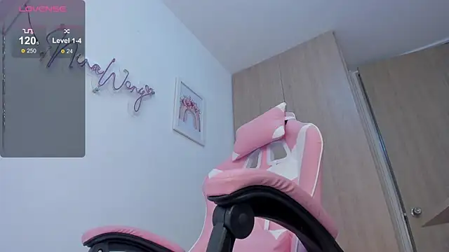 NinaWong online show from 29, 9, 2025