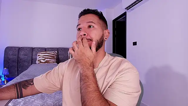 Snapshot of mister_miike chatting on 18, 1, 2026 mister miike online show from 18, 1, 2026