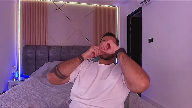 Snapshot of mister_miike chatting on 14, 2, 2026 mister miike online show from 14, 2, 2026