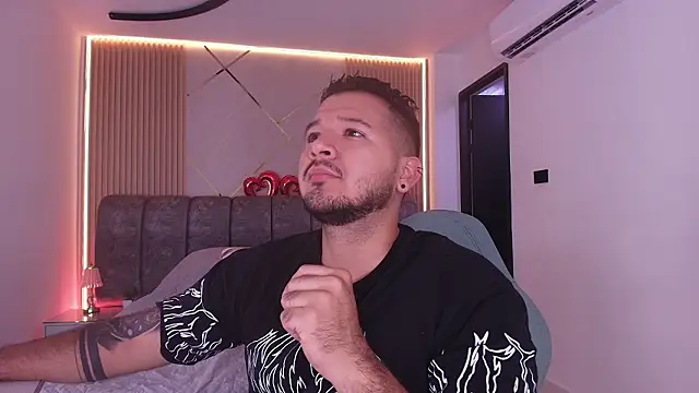 Snapshot of mister_miike chatting on 24, 2, 2026 mister miike online show from 24, 2, 2026