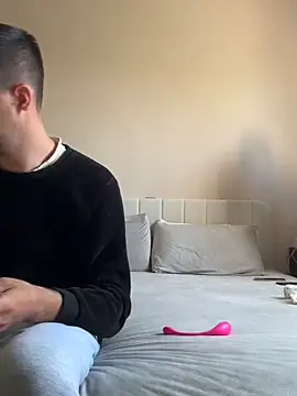 couplepenetration online show from 27, 4, 2026