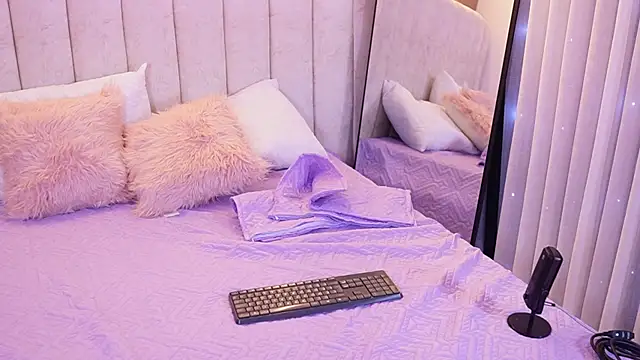 Snapshot of emyli_sw_ chatting on 25, 11, 2025 emyli sw online show from 25, 11, 2025