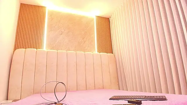 emyli sw  online show from 16, 4, 2026