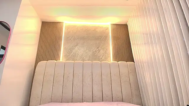 emyli sw  online show from 6, 3, 2026