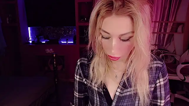 AnnieGOld  online show from 16, 9, 2025