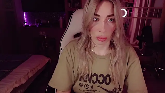 AnnieGOld  online show from 12, 3, 2026