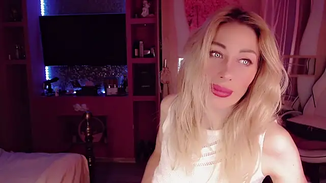 AnnieGOld  online show from 15, 11, 2025