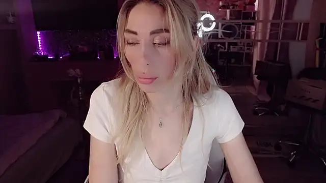 AnnieGOld  online show from 11, 6, 2026