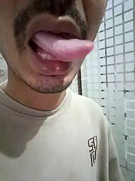 Snapshot of dreamtoungelick69 chatting on 2, 3, 2026 dreamtoungelick69 online show from 2, 3, 2026