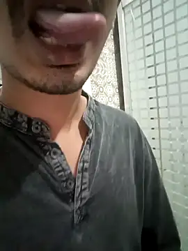 dreamtoungelick69 online show from 13, 3, 2026