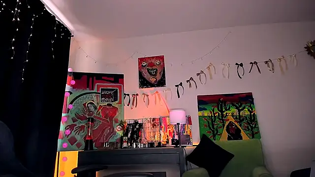 Felicia Bri online show from 3, 6, 2026