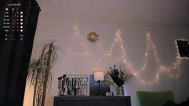 Felicia Bri online show from 20, 2, 2025