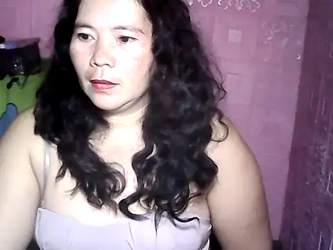 hotpusie 4u online show from 10, 11, 2025