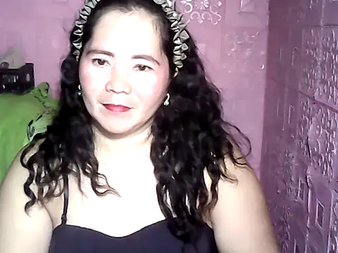 hotpusie 4u online show from 7, 11, 2025