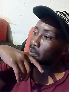 Snapshot of angeloreal chatting on 17, 12, 2025 angeloreal online show from 17, 12, 2025