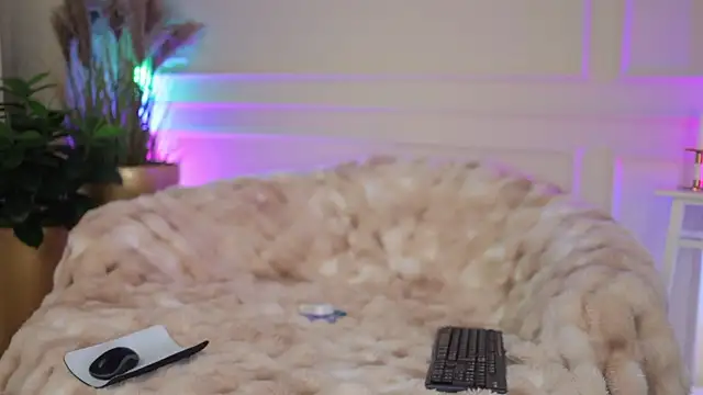 Anais Bloom online show from 14, 3, 2026